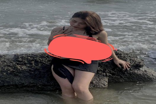 สาวร้อนเปลือยกายเพื่อเกลี้ยกล่อมพี่ชายของเธอ